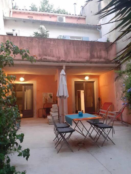 Arlette La Petite Maison Arlesienne Exterior foto